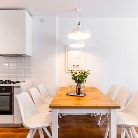 Apartment In Centre For 6 Split Extérieur photo