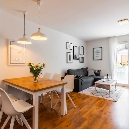 Apartment In Centre For 6 Split Extérieur photo
