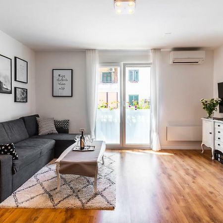 Apartment In Centre For 6 Split Extérieur photo